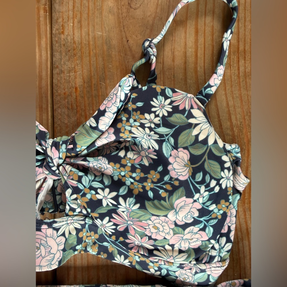 Kona Sol Cottagecore Floral Print Women's Swimwear Set Top Medium Bottom Large - Picture 3 of 11